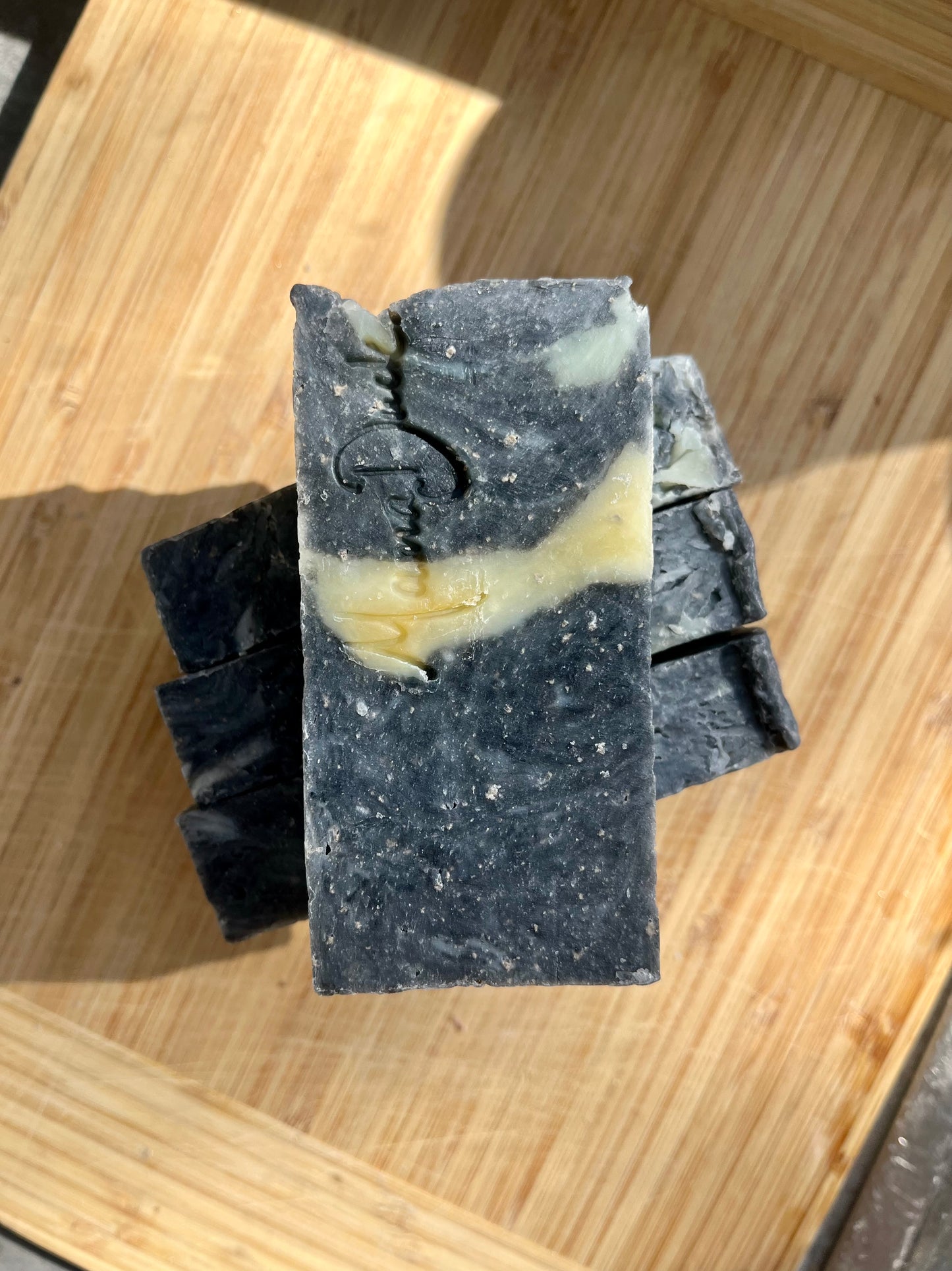 Aniseed, lemongrass and pumice